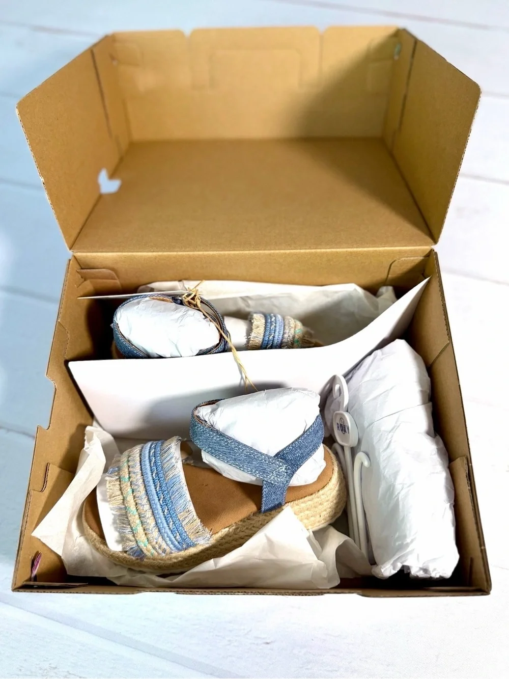 Roxy Ally Espadrille Platform Sandals Blue Denim Fringe Girls Size 11 NIB